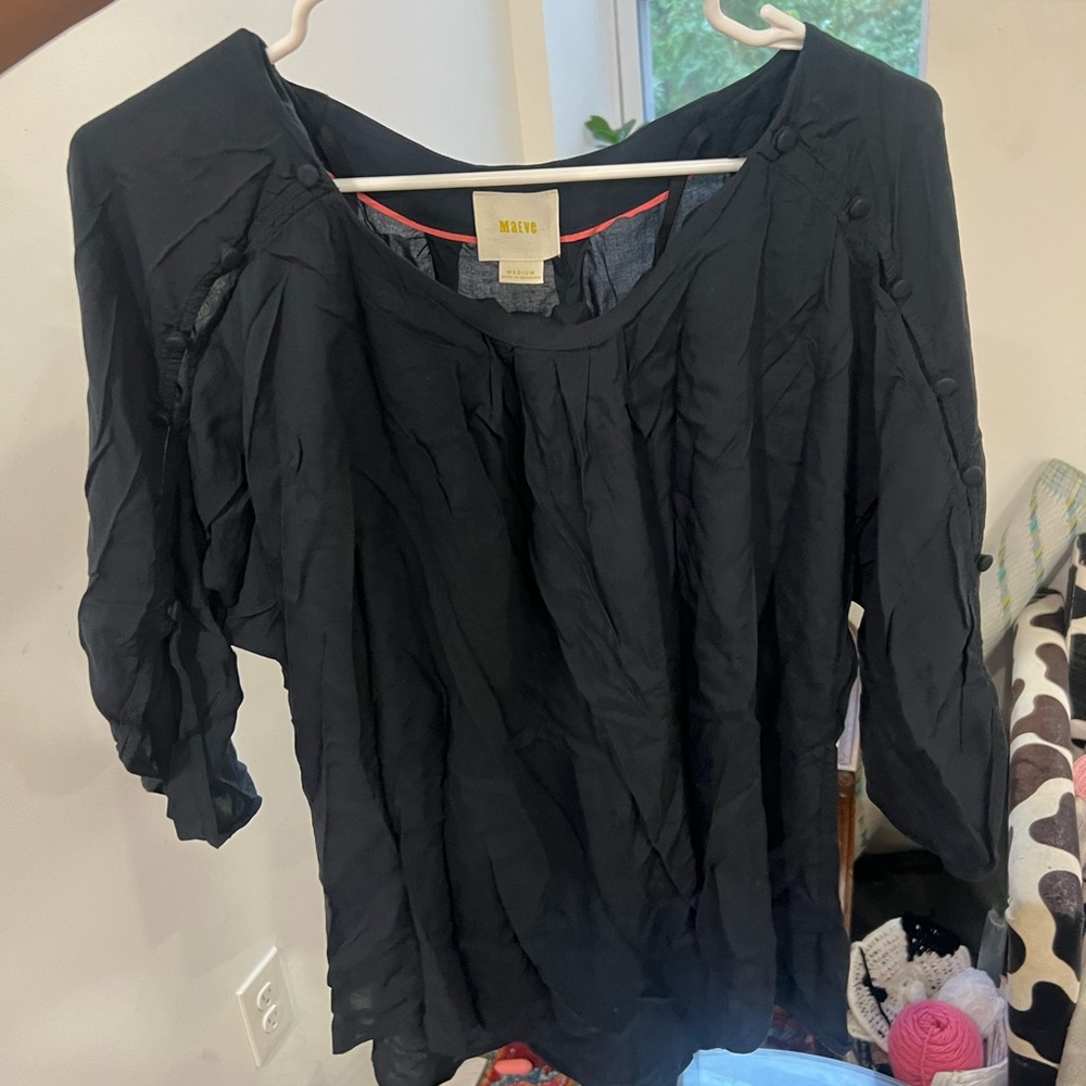 MAEVE BY ANTHROPOLOGIE BLACK PEASANT STYLE 3/4 sleeve top in medium